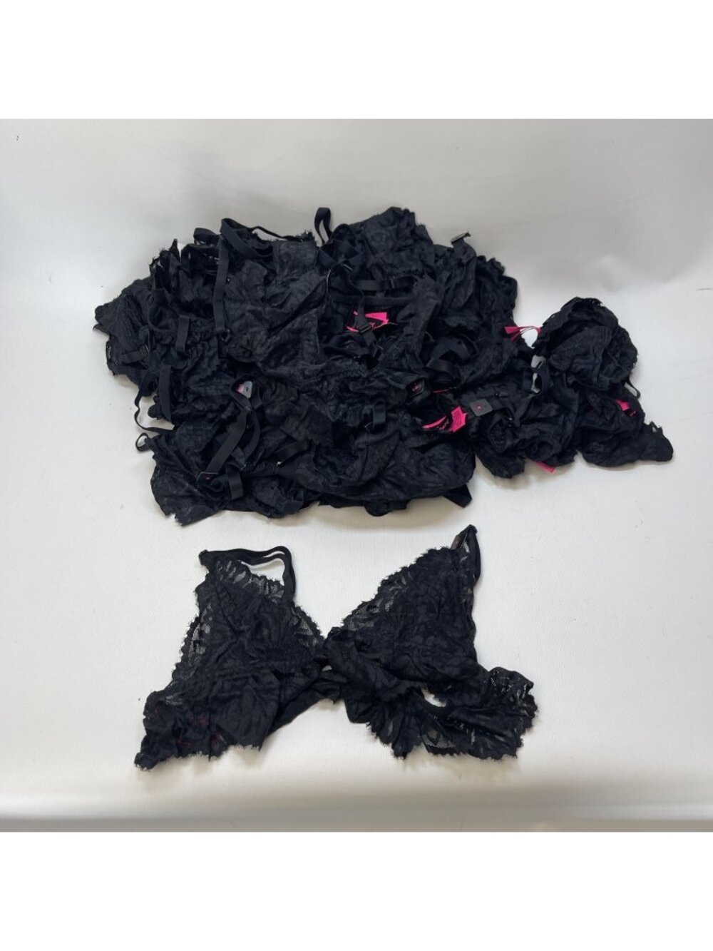 Wholesale NEW Y2K La Senza Unlined Lace Bralette Flirty /Sexy Reseller Clear Out